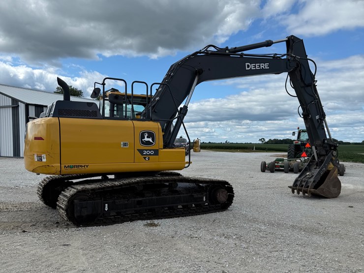 2023-deere-200g-image-7