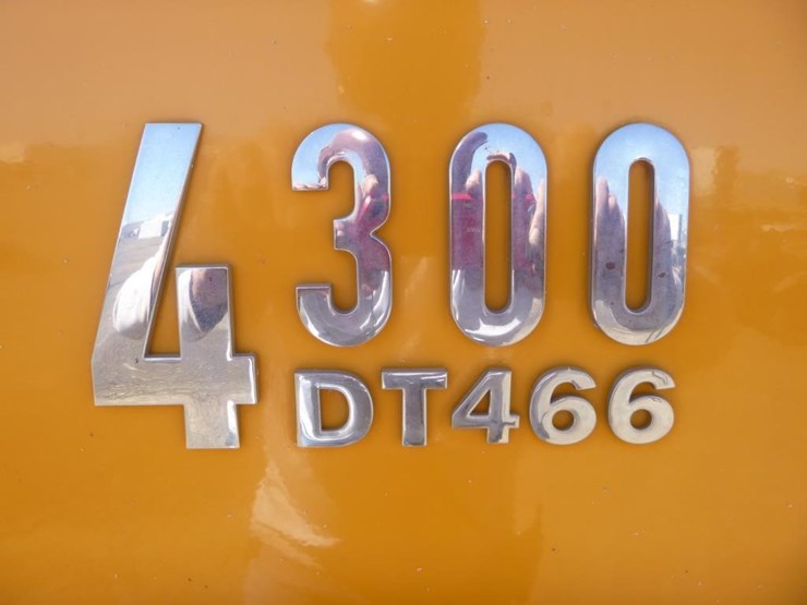 2006-international-durastar-4300-image-27