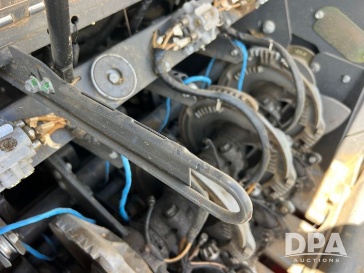 2017-massey-ferguson-2270-image-25