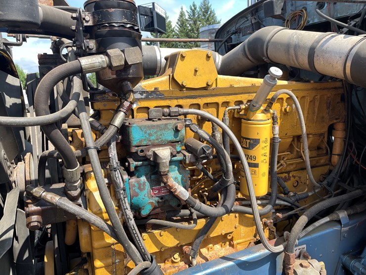 #2148-•-1985-peterbilt-359-truck-tractor-(has-mn-title)-image-22
