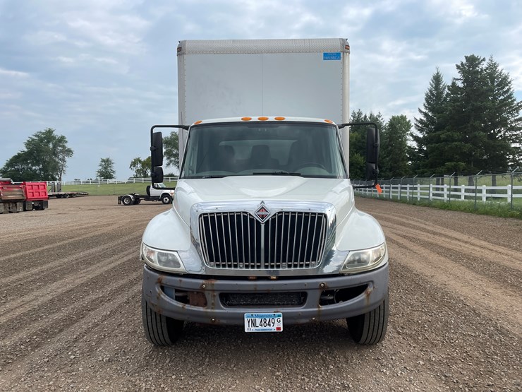 #2104-•-2012-international-4300m7-box-truck-(has-mn-title)-image-8