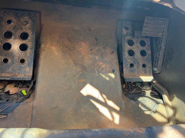 2024-bobcat-t770-image-30