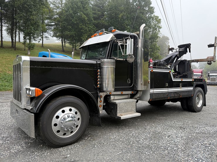 1998-peterbilt-379-image-1