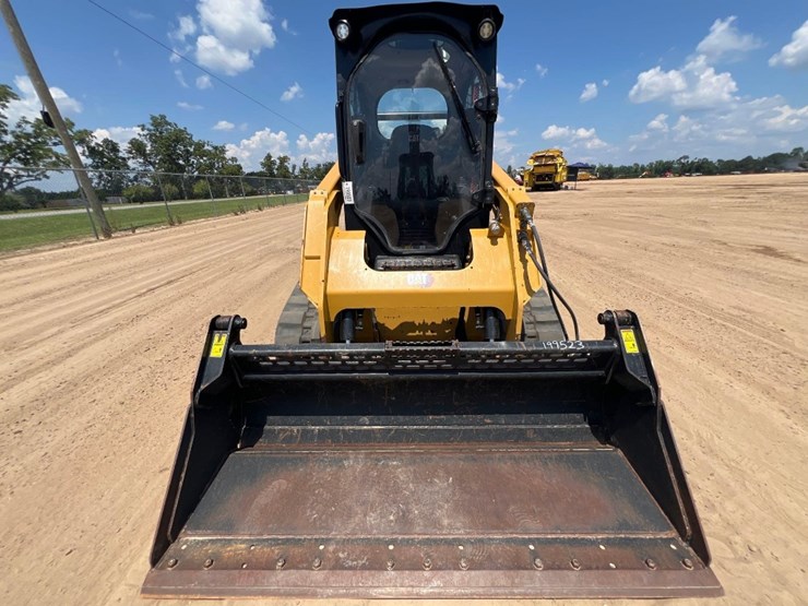 2022-caterpillar-259d3-image-7