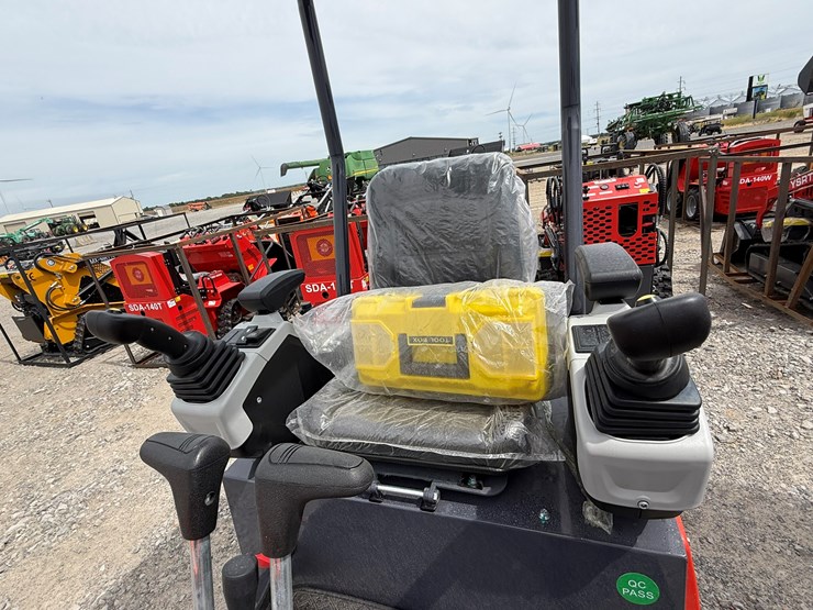 #220-•-#26485-•-unused-cfg-mx15rx-mini-excavator-image-12