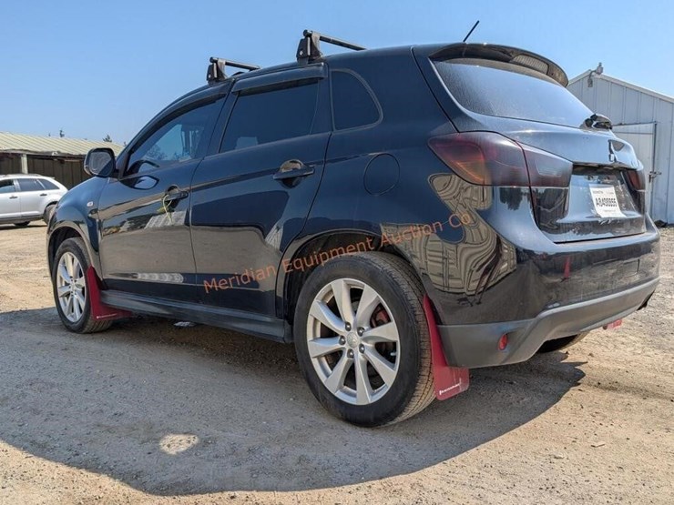 2014-mitsubishi-outlander-image-8