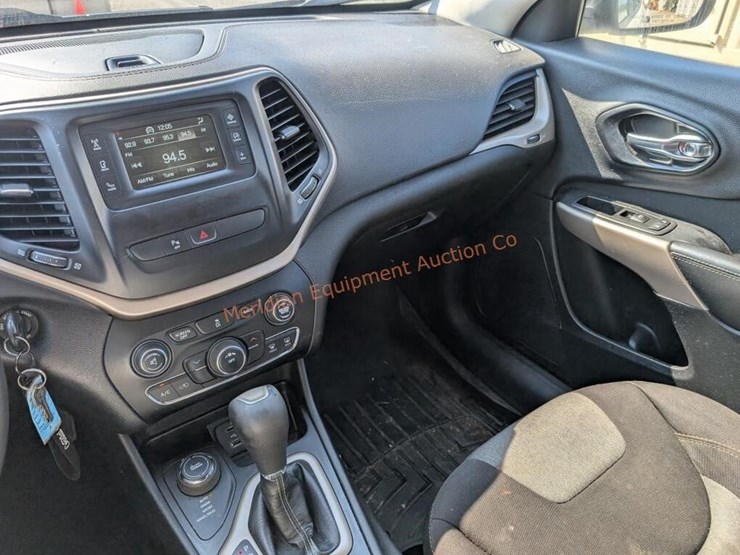 2017-jeep-cherokee-image-26