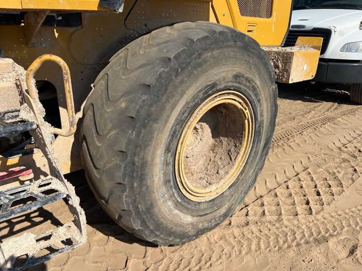 2018-caterpillar-926m-image-10