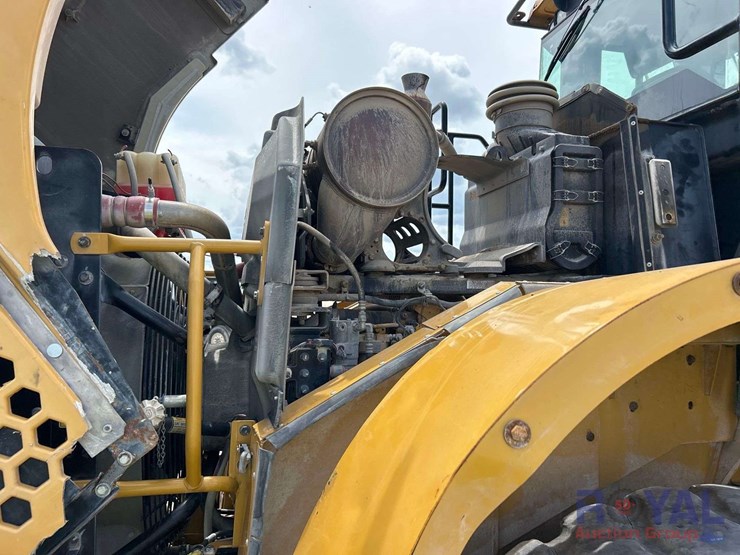 2013-caterpillar-950k-image-8