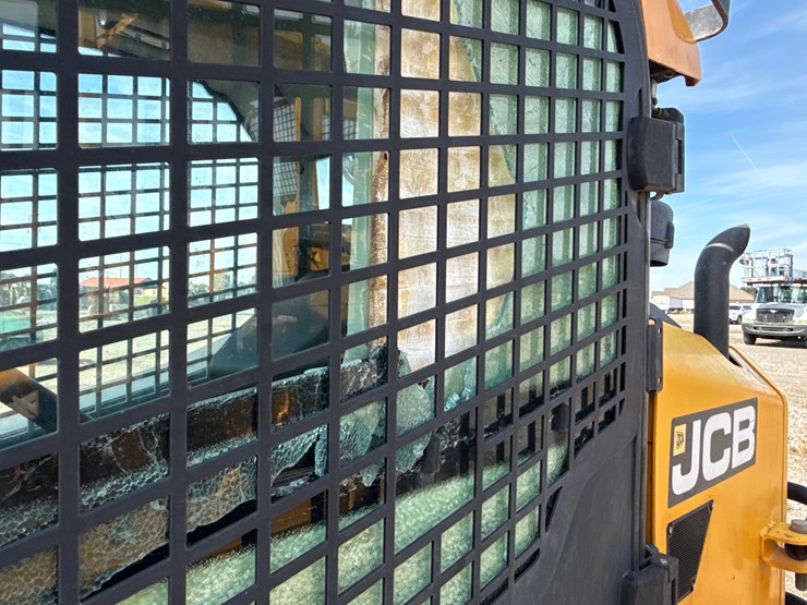 jcb-320t-image-23