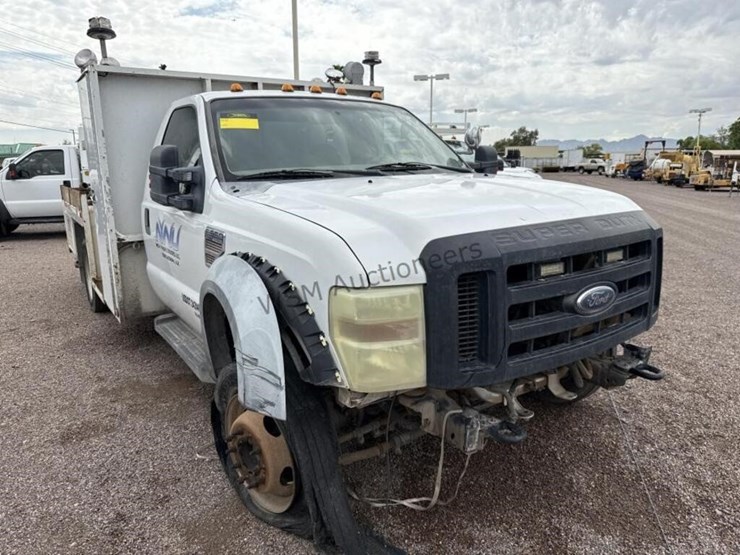 2010-ford-f550-image-3