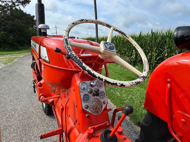 1963-allis-chalmers-d17-image-5