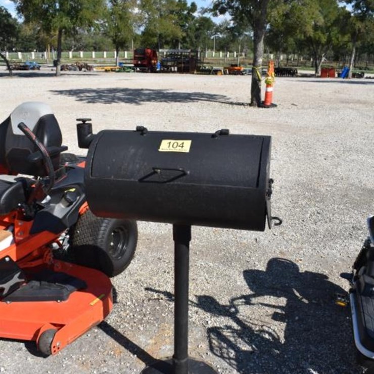 BBQ PIT