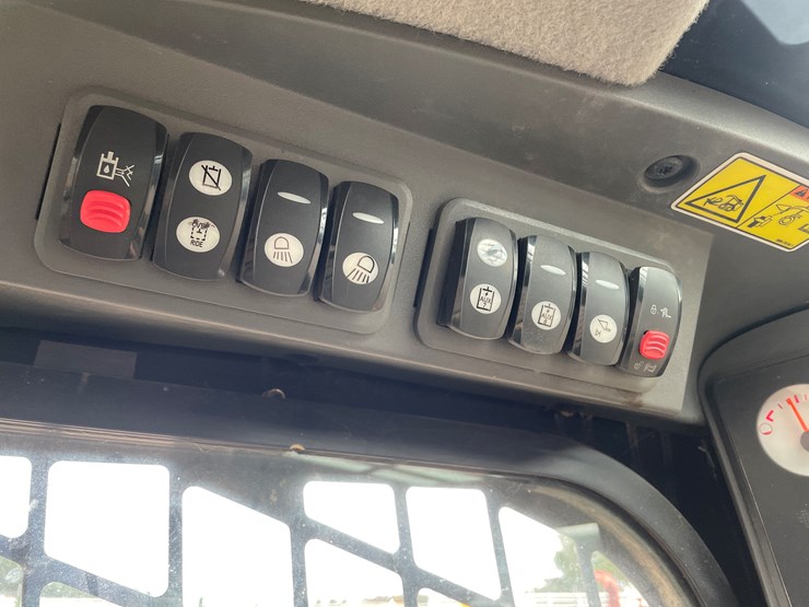 2012-caterpillar-279c2-image-23