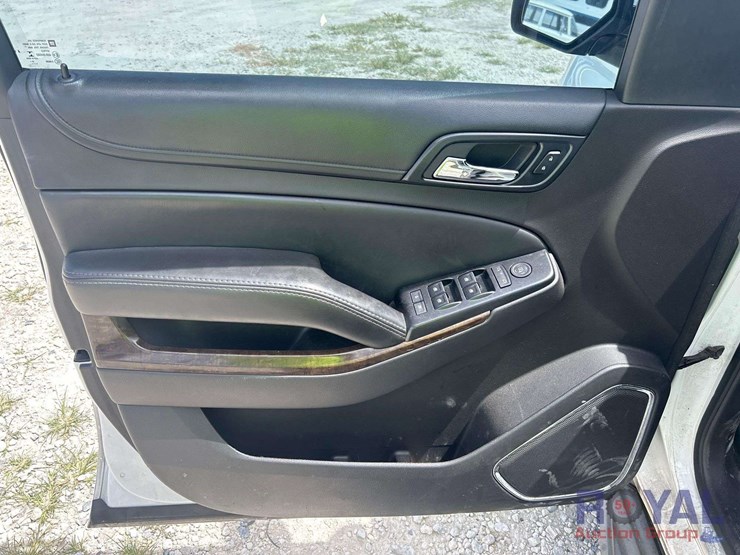 2016-chevrolet-tahoe-image-11