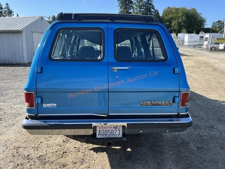 1991-chevrolet-suburban-image-4