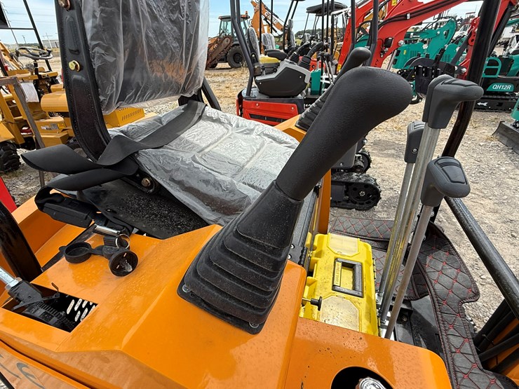 #220-•-#26538-•-unused-vicsec-vc15-mini-excavator-15j2507209-image-22