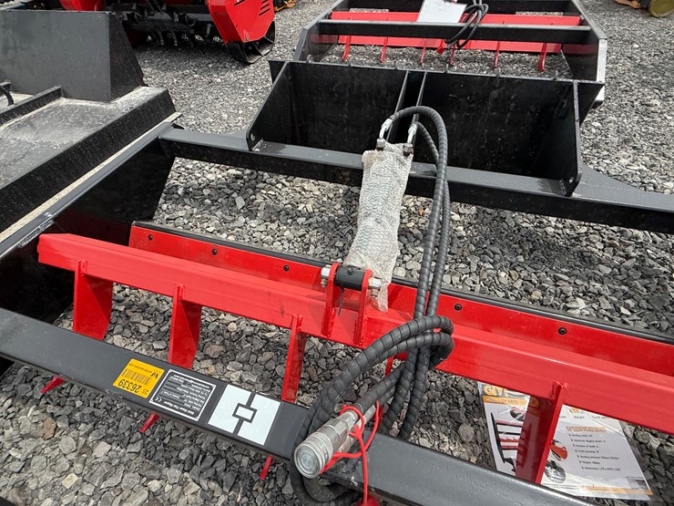#2000-•-#26339-•-unused-giyi-70"-skid-steer-flat-ripper-pdstq250792-image-9