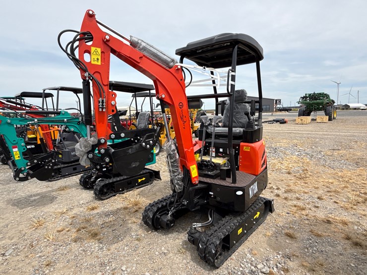 #220-•-#26494-•-unused-cfg-nt18k-mini-excavator-nt18k2025z0626029-image-1