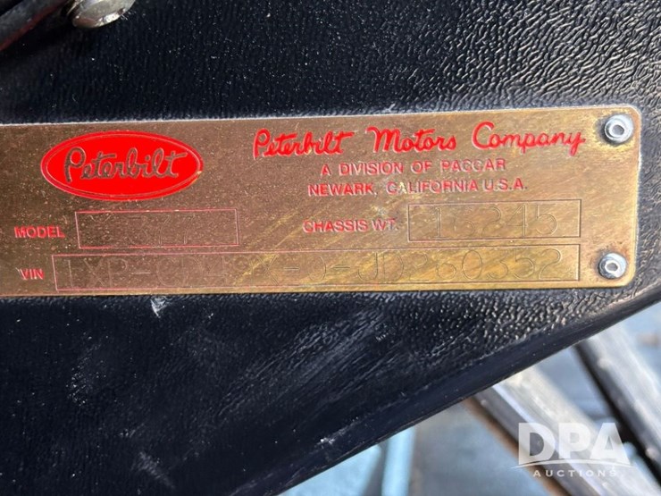 1988-peterbilt-377-image-81