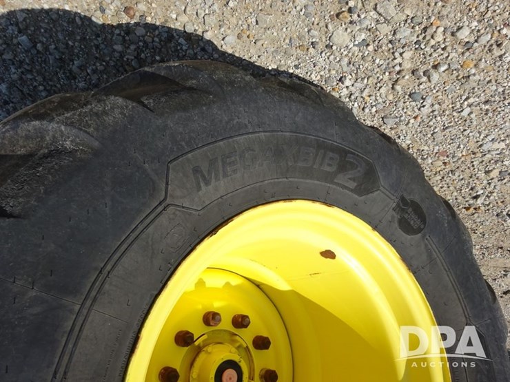 2019-john-deere-f4365-image-51