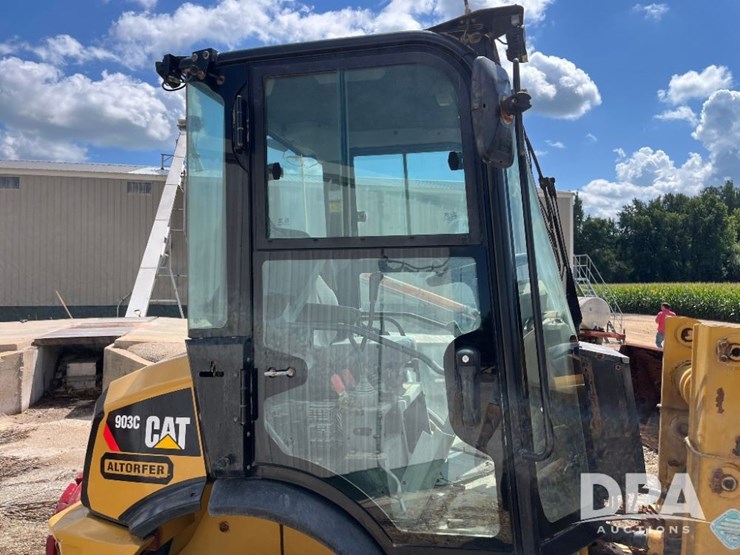 2015-caterpillar-903c-image-21