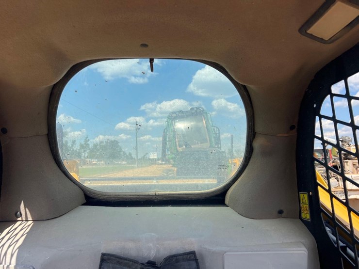 2012-caterpillar-279c2-image-29