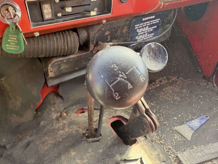 1967-chevy-c50-grain-truck,-tandem-axle-with-hyd-lift-tag-axle,-350-v8,-4+2,-8.25-20-tires,-17.5’-wo-image-26