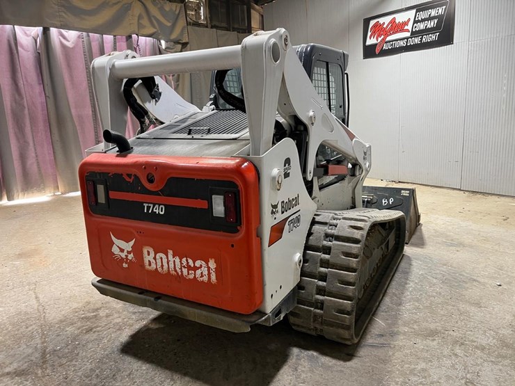 2021-bobcat-t740-image-5