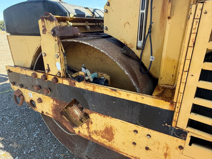 caterpillar-cb-434-image-31