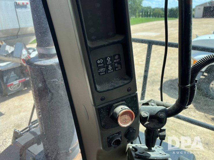 2009-case-ih-titan-4020-image-42