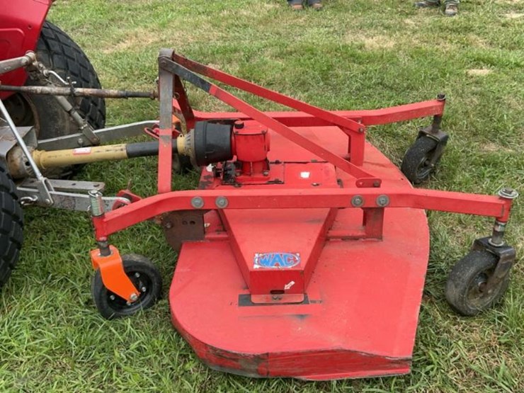 #124-•-massey-ferguson-mf210-tractor-image-4