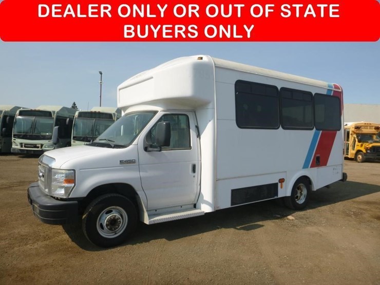 2017-ford-e450-image-1
