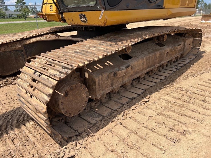 2008-deere-270d-lc-image-9