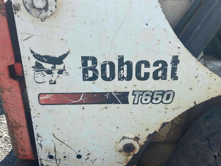 2012-bobcat-t650-image-28