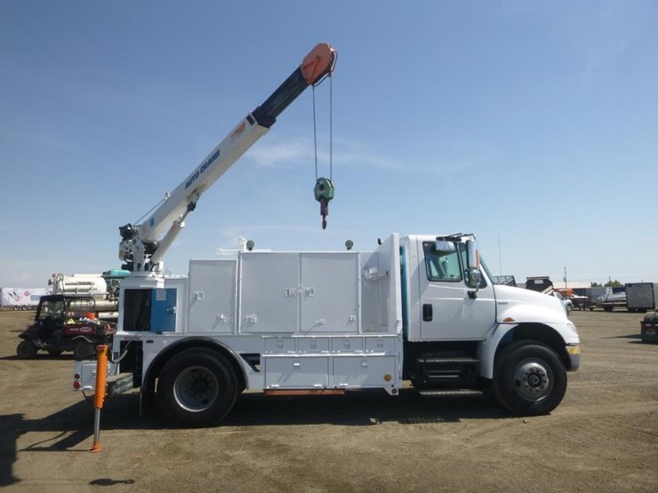 2011-international-durastar-4300-image-14