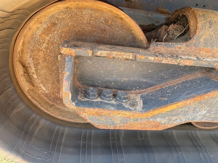 2021-bobcat-t770-image-12