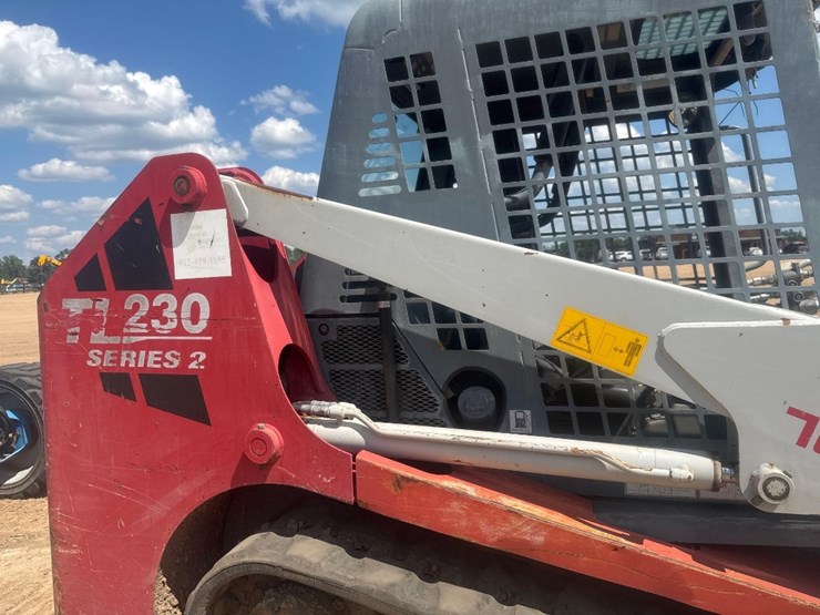 takeuchi-tl230-image-19