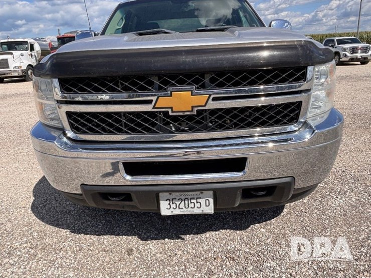 2014-chevrolet-2500hd-image-17
