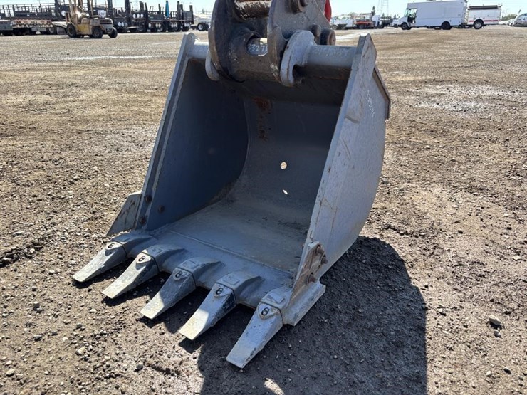 2020-bobcat-e32i-image-12