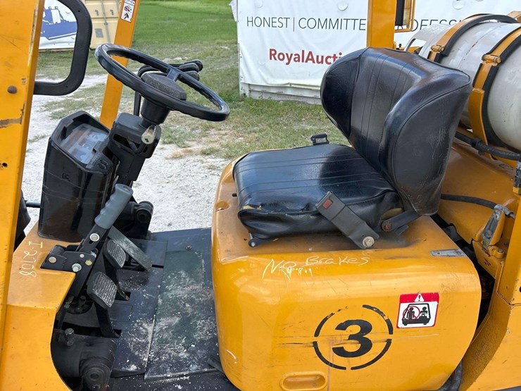 halla-lf30c-6,500lb-lp-forklift-image-16