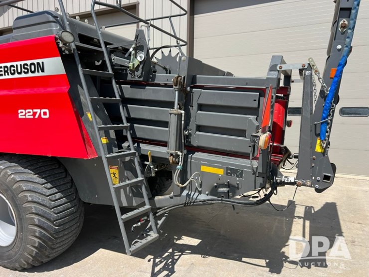2017-massey-ferguson-2270-image-9
