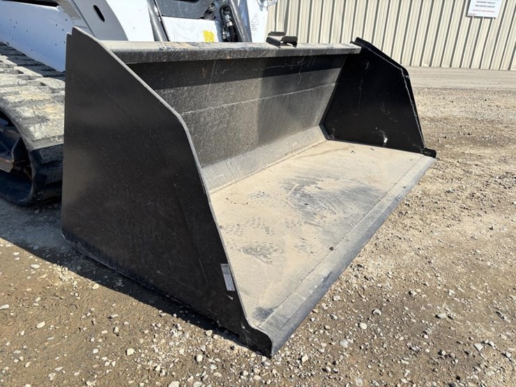 2024-bobcat-t770-image-10