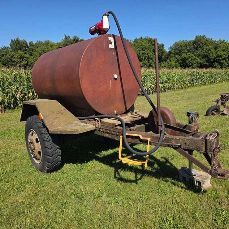 500 Gallon Fuel Trailer on Heavy Duty Trailer, 12V - 25 Gallon Per Minute Pump