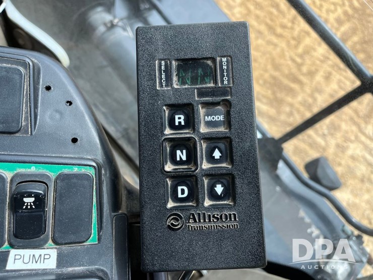 2015-case-ih-titan-4530-image-97