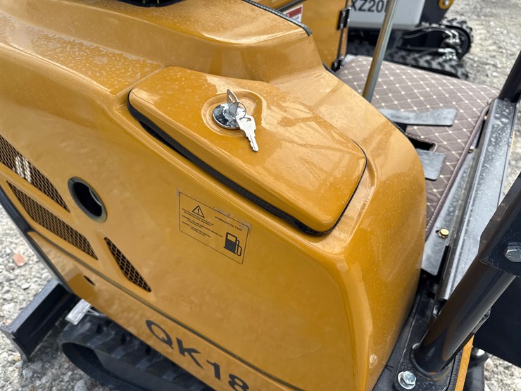 #220-•-#26488-•-unused-cfg-qk18r-mini-excavator-qk18r202507060510-image-17