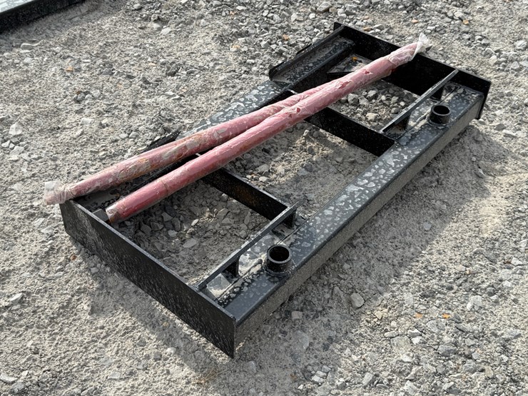 #2000-•-#26341-•-unused-giyi-47"-skid-steer-bale-fork-cykec250771-image-2