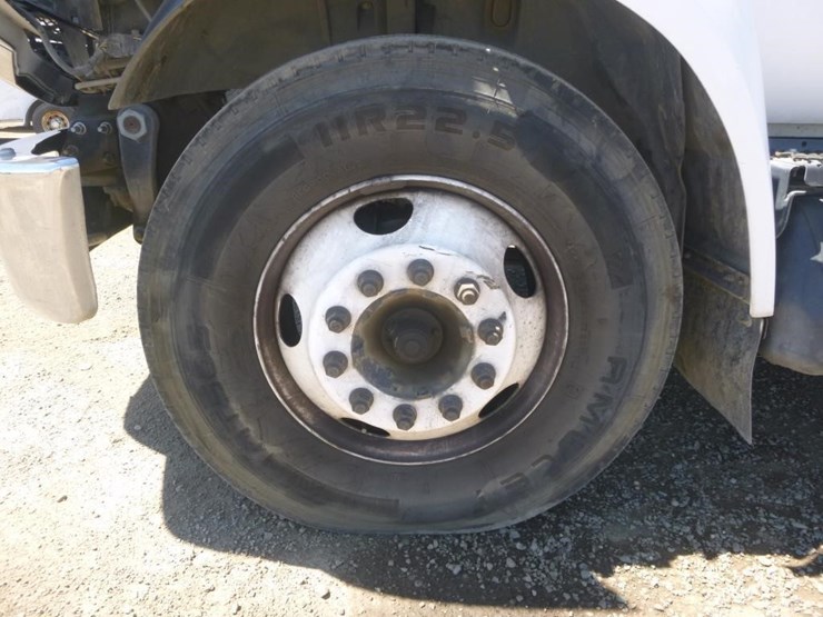 2017-ford-f650-image-19