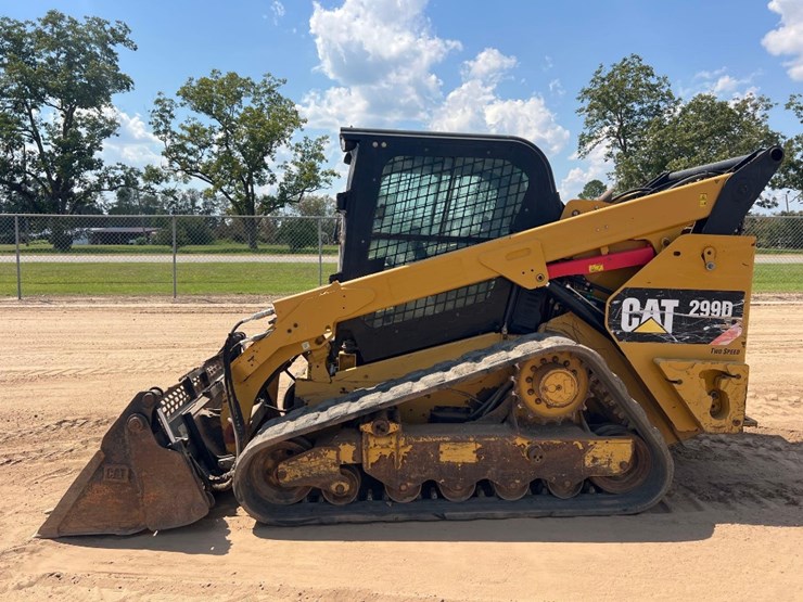 2015-caterpillar-299d-image-1