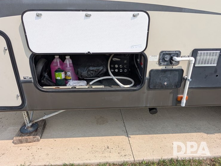 2015-crusader-lite-camper-(pz13846)-image-14